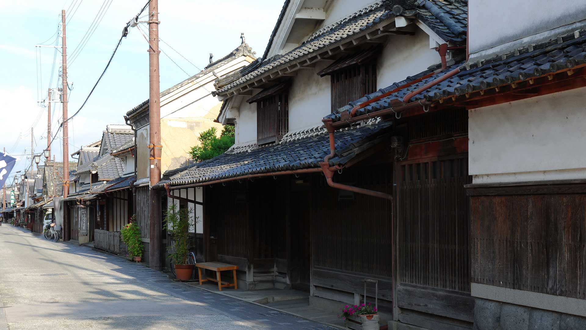 河原町妻入商家群-(7)_1920